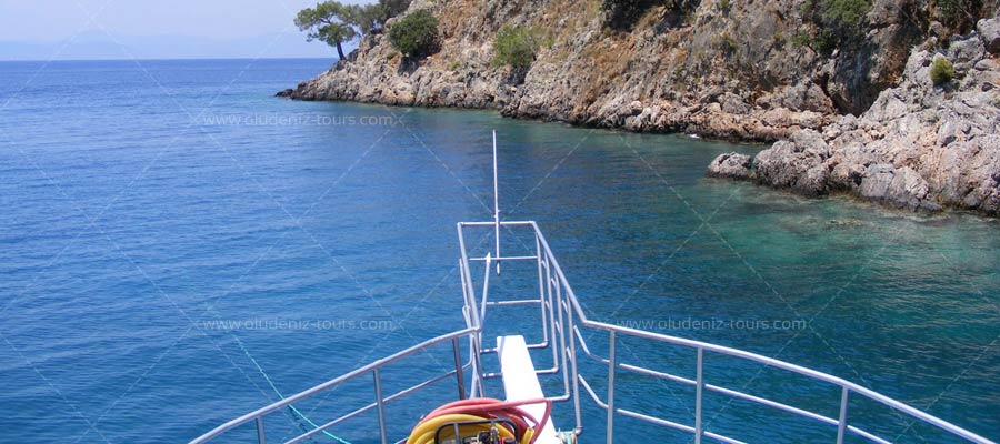 12 Island Boat Tours